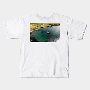 Yacht in Houbie Bay Kids T-Shirt